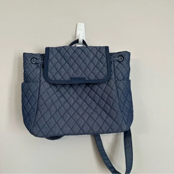 Vera Bradley Quilted Fabric Navy Backpack with Drawstring/Button Close GUC - Picture 2 of 9